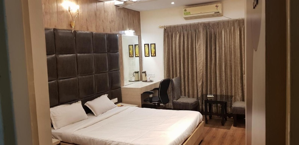 Hotel Rushabh Home